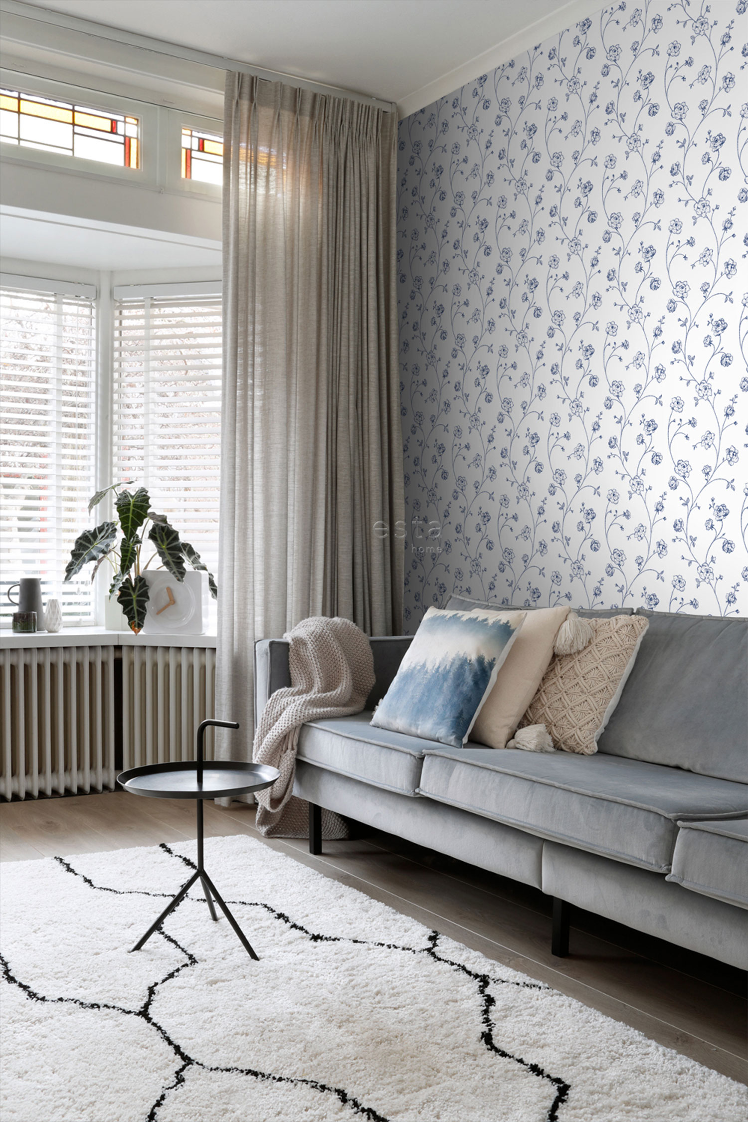 Weiß-blaue florale Vliestapete, 139300, Vintage Flowers, Esta Home